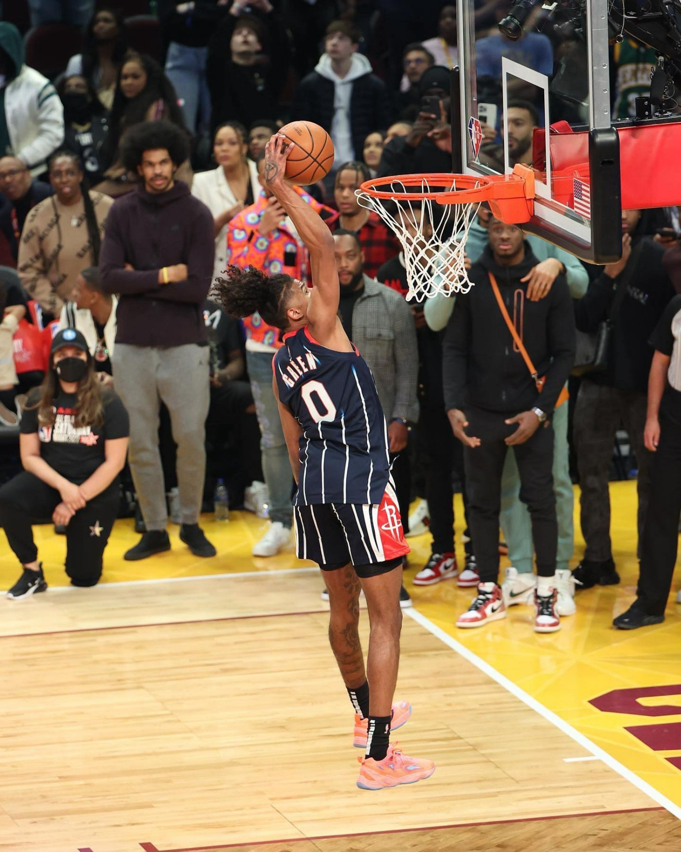 更因为她如 更因为她如