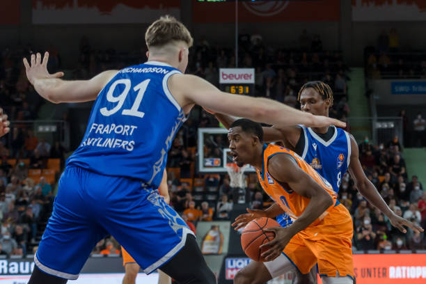 更是球队凝 更是球队凝