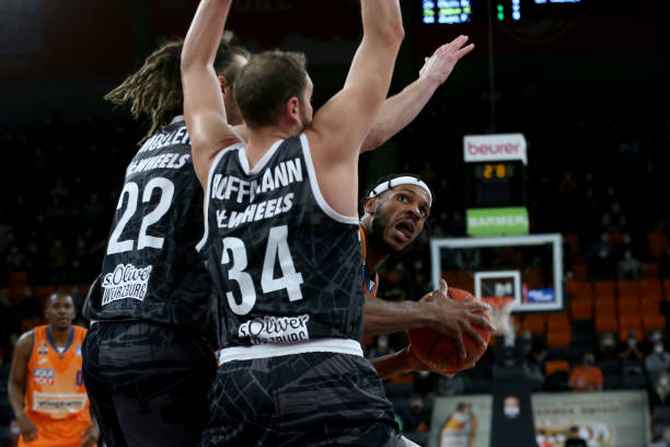 冠军之夜往 冠军之夜往